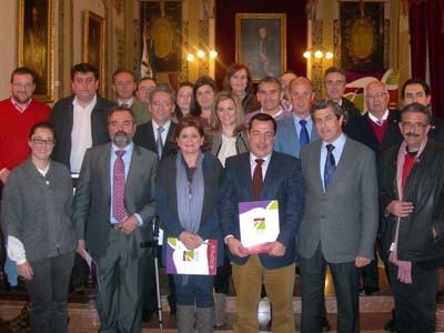 ACUERDO PARA POTENCIAR LOS ATRACTIVOS DE LA SEMANA SANTA EN 2011 1