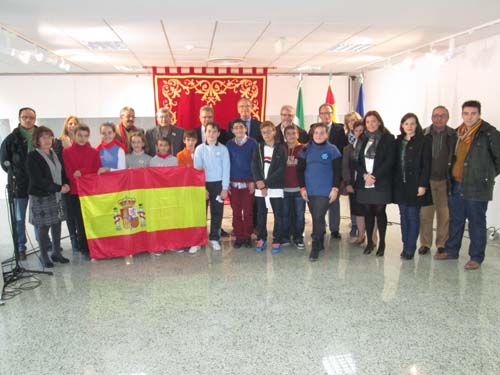 EL ACTO INSTITUCIONAL DEL DÍA DE LA CONSTITUCIÓN RECONOCIÓ LA LABOR EDUCATIVA DE LOS COLEGIOS CENTENARIOS RAMIRO DE MAEZTU Y JOSÉ MARÍA PEMÁN 1