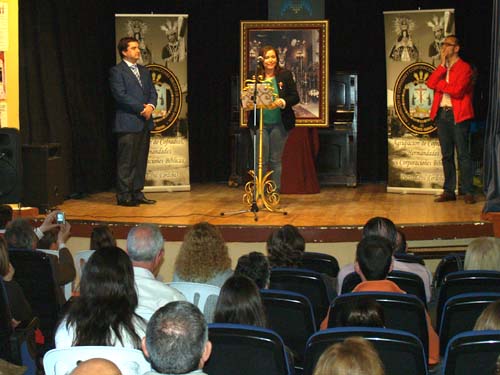 ANA MARÍA CARRILLO ASISTE AL PREGÓN DE LA SEMANA SANTA CHIQUITA 1
