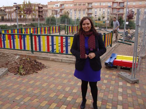 EL AYUNTAMIENTO ACONDICIONA DOS PARQUES INFANTILES 1