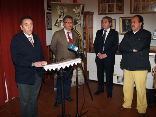 INAUGURADA LA EXPOSICIÓN DEL CONCURSO DE CARTELES DE SEMANA SANTA 1