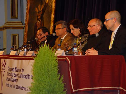 EL ALCALDE DE PUENTE GENIL ASISTE A LA INAUGURACIÓN DEL V CONGRESO NACIONAL DE COFRADÍAS 1