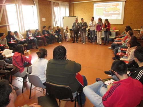 JÓVENES DE LA PROVINCIA ANALIZAN EN UN ENCUENTRO LA FUTURA LEY DE LA JUVENTUD DE ANDALUCÍA 1
