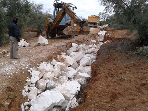 LA CONCEJALA DE INFRAESTRUCTURAS Y SERVICIOS BÁSICOS MANTIENE UNA REUNIÓN INFORMATIVA SOBRE LA GESTIÓN DE LOS CAMINOS RURALES 1