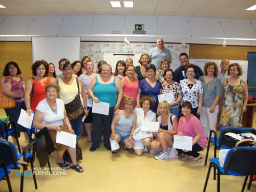 CLAUSURA DEL TALLER “ANTE LOS PROBLEMAS CRÉCETE” 1