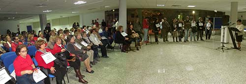 Unas 200 personas se manifiestan contra la violencia de género 1