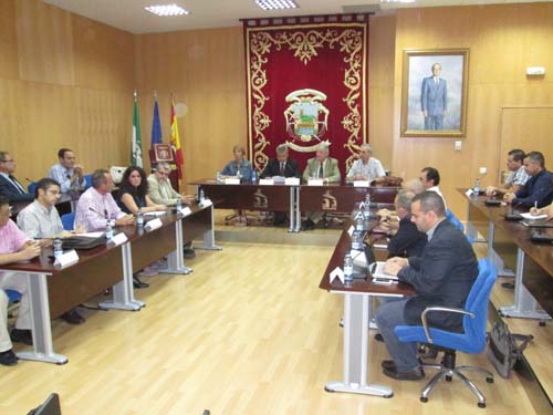 SE CONSTITUYE LA MESA LOCAL POR EL EMPLEO Y EL DESARROLLO DE PUENTE GENIL 1