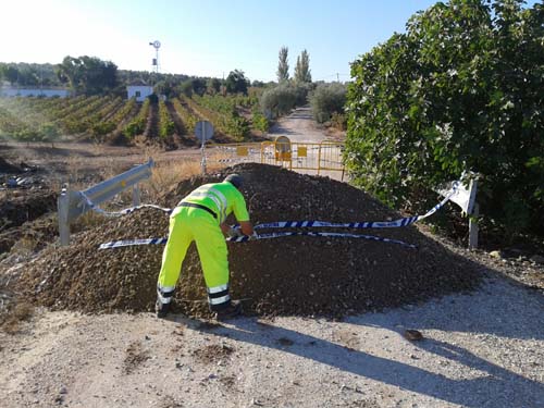 LA LLUVIA CAUSA DESATROZO EN UN PUENTE Y OBLIGA A CORTAR EL CAMINO RURAL DE CASARICHE 1