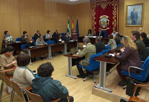 EL PLENO CONCEDE LA MEDALLA DE ORO A LA HERMANDAD DEL NAZARENO 1