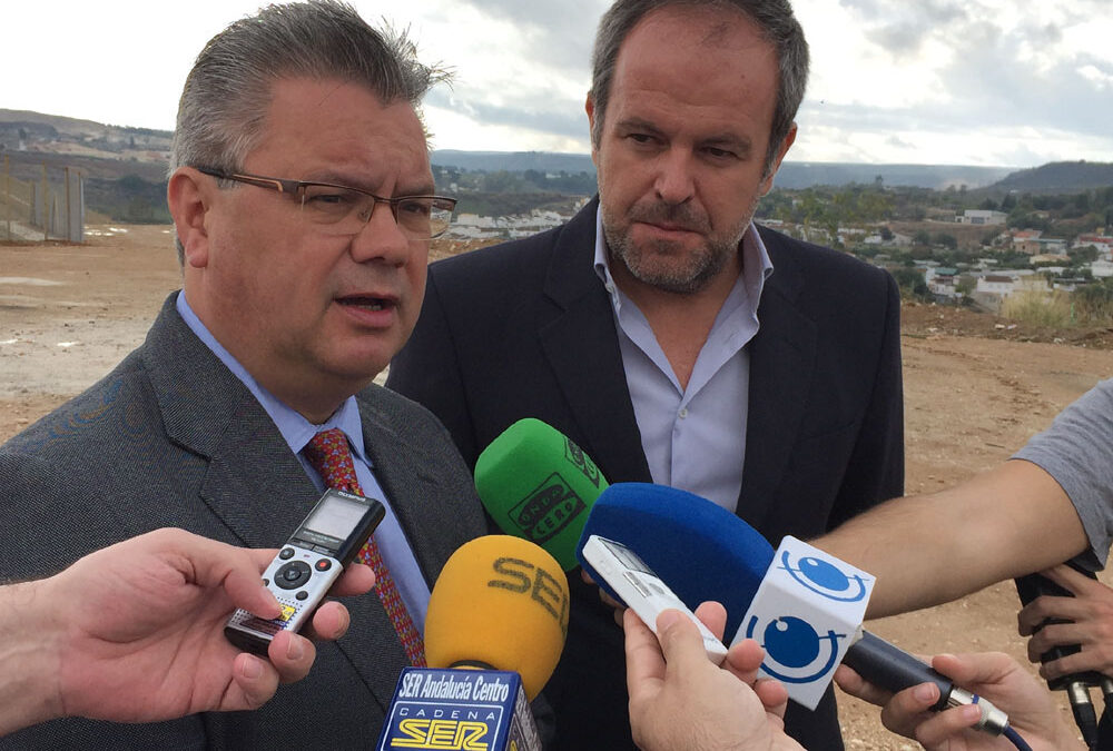 Medio Ambiente entrega las obras de sellado del vertedero de la Pitilla 1