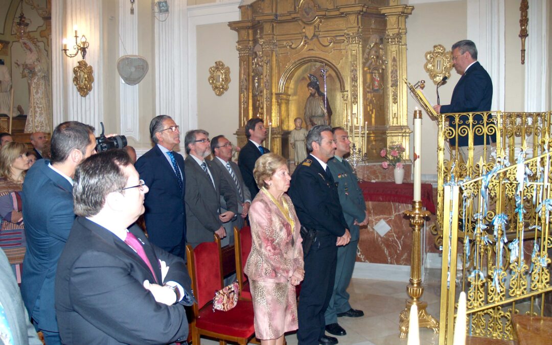 ENTREGA SIMBÓLICA DEL BASTÓN DE MANDO A LA PATRONA 1