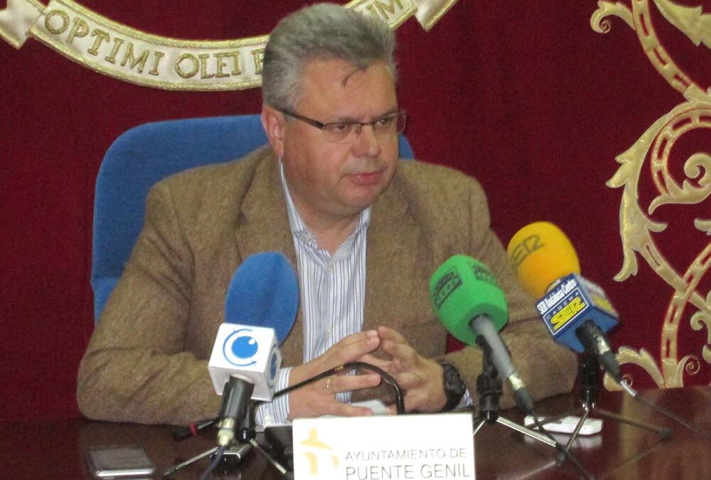 El alcalde afirma que no existe merma en la cartera de servicios de los análisis clínicos 1