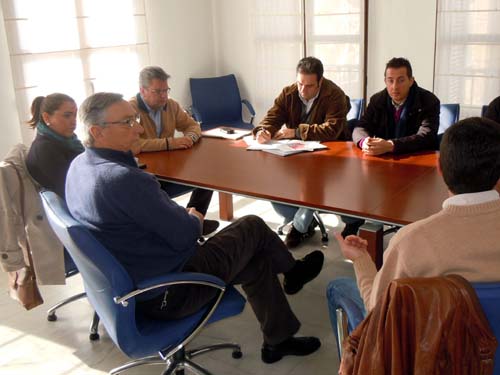 EL ALCALDE SE REÚNE CON LA PLATAFORMA “POR NUESTRO RÍO” 1