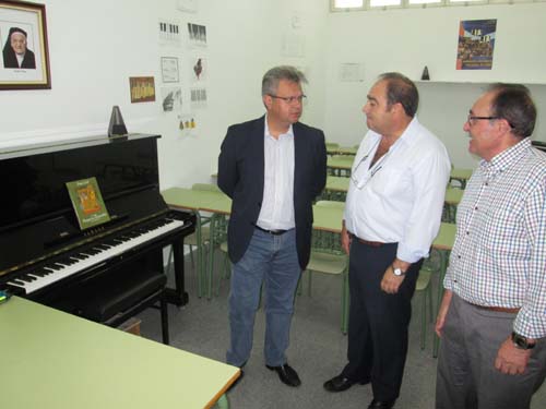 EL ALCALDE VISITA LAS NUEVAS INSTALACIONES DE LA ESCUELA MUNICIPAL DE MÚSICA 1