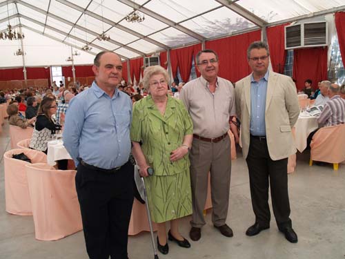 EL ENCUENTRO DE MAYORES REÚNE A MEDIO MILLAR DE ASISTENTES 1