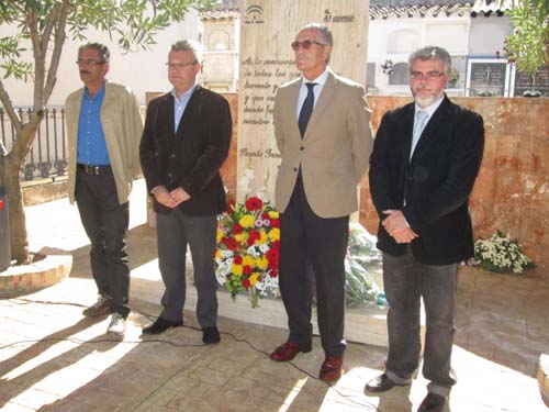 ACTO HOMENAJE ANTE EL MONUMENTO A LA MEMORIA HISTÓRICA 1