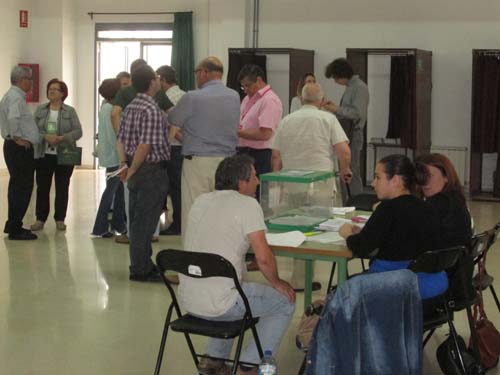 Se constituyen los colegios electorales con normalidad 1