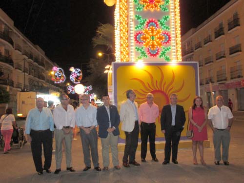 LA FERIA DE AGOSTO SE INICIA CON EL TRADICIONAL ENCENDIDO DE LA PORTADA 1