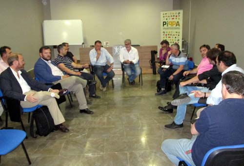 Estudian la comercialización de productos con la marca Fuente Álamo 1