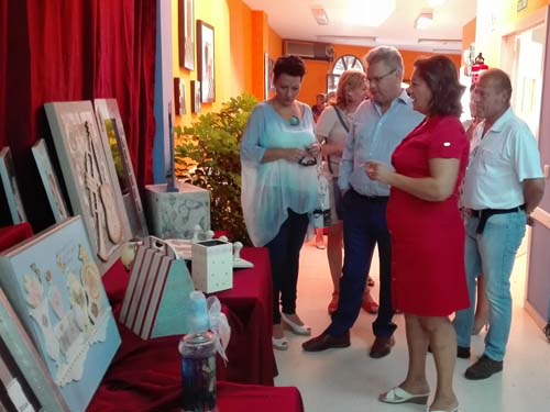 El antiguo Centro de Día de Miragenil acoge los trabajos de un taller de pintura decorativa 1