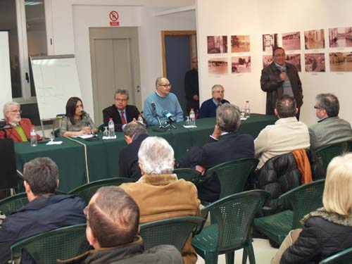 UNA EXPOSICIÓN Y UNA MESA REDONDA RECUERDAN LA RIADA DE 1963 1