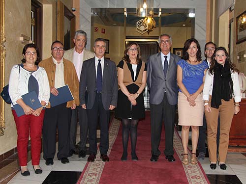 El Ayuntamiento renueva el convenio con la Cátedra Intergeneracional 1