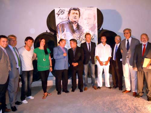 HOMENAJE A JOSÉ MENESE EN LA PRESENTACIÓN DEL CARTEL DEL FESTIVAL DE CANTE GRANDE 1