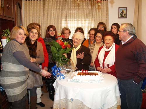 HOMENAJE A JULIANA AURORA VALLEJO FUNES EN SU 100 ANIVERSARIO 1