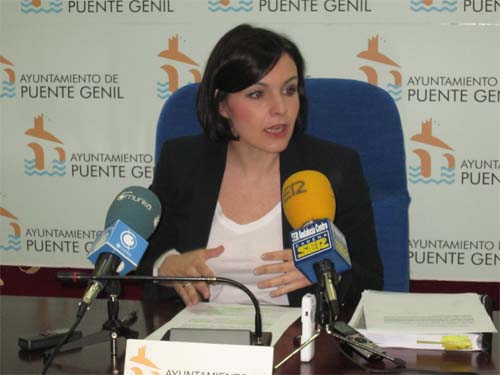 LA CONCEJALA DE HACIENDA PRESENTA UN PRESUPUESTO QUE SE CARACTERIZA POR LAS POLÍTICAS SOCIALES 1