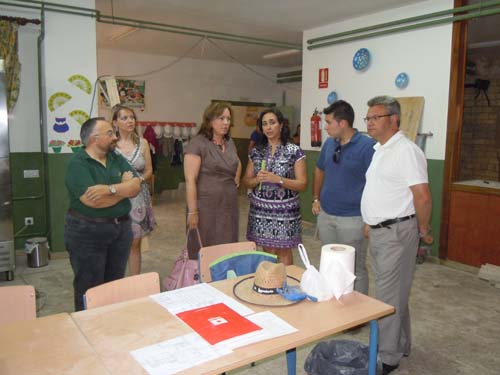 LA DELEGADA DE EDUCACIÓN ANUNCIA LA AMPLIACIÓN DEL IES JUAN DE LA CIERVA 1
