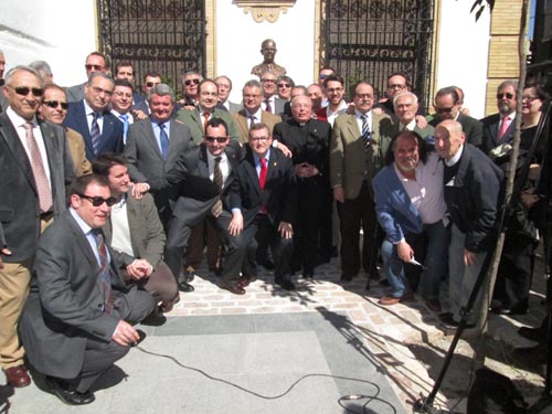 UN BUSTO RINDE HOMENAJE AL COMPOSITOR Y MÚSICO JOAQUÍN RUIZ MILLÁN 1