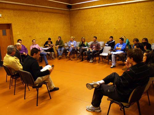 EL AYUNTAMIENTO PLANTEA A LOS JÓVENES EL CAMBIO DE LA ZONA DEL BOTELLÓN 1