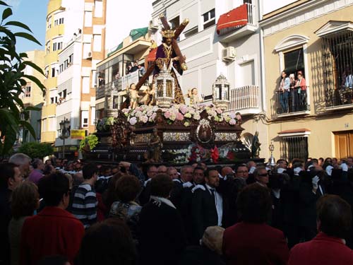 UNAS 22.000 PERSONAS PRESENCIAN EL SANTO ENTIERRO MAGNO 1