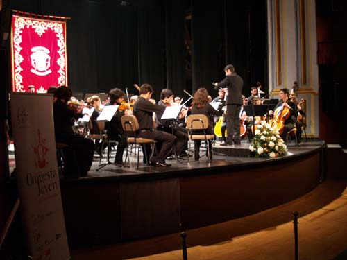 CONCIERTO SINFÓNICO DE LA ORQUESTA JOVEN DEL  BICENTENARIO 1