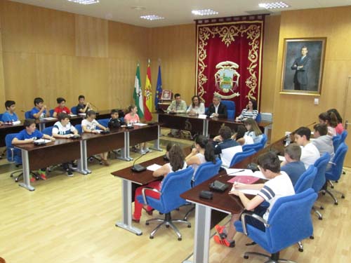 El alumnado que colabora con el proyecto Ágora Infantil presentó sus propuestas 1