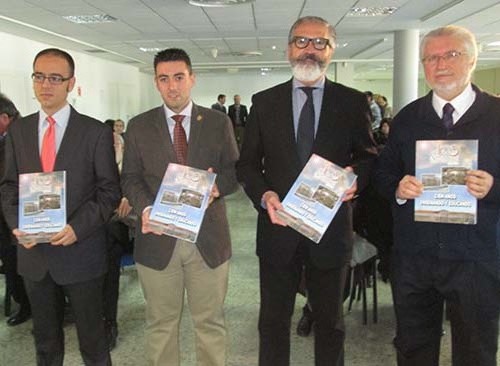 El colegio Pemán clausura la celebración de su centenario con la presentación de la revista “100 años educando y enseñando” 1