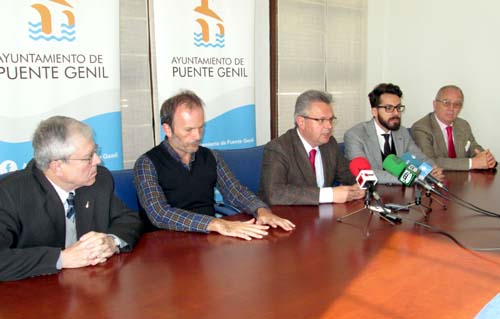 El Ayuntamiento colocará una escultura de Fosforito en el Paseo del Romeral 1