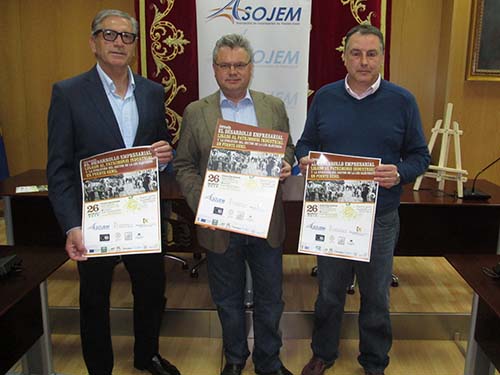 Una jornada aborda la evolución del sector de la luz eléctrica en Puente Genil 1