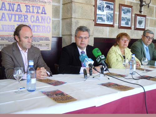 PRESENTACIÓN DE UNA CORRIDA BENÉFICA DE REJONES 1