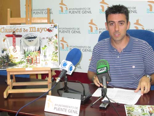 21 colectivos participan en el certamen de Cruces de Mayo 2015 1