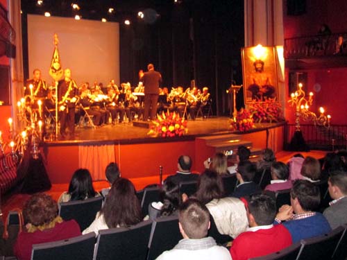 LA AGRUPACIÓN MUSICAL NUESTRO PADRE JESÚS DE LOS AFLIGIDOS PRESENTÓ SU ÚLTIMO TRABAJO DISCOGRÁFICO 1