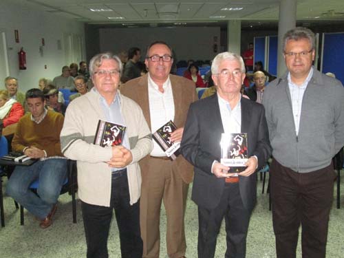 Andrés Alcaraz presenta su tercera obra literaria 1