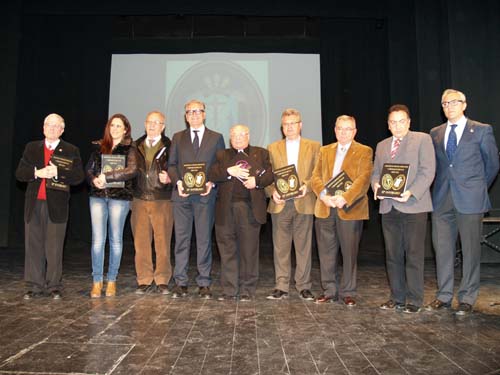 Un libro conmemora el 50 aniversario de la Agrupación de Cofradías 1