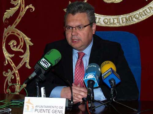 EL ALCALDE SE REÚNE CON LA GIESE PARA ULTIMAR LA ENTREGA DEL NUEVO CUARTEL DE LA GUARDIA CIVIL 1