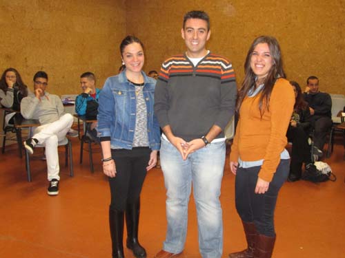 COMIENZAN LOS TALLERES FORMATIVOS DEL PROGRAMA OTOÑO JOVEN 2013 1