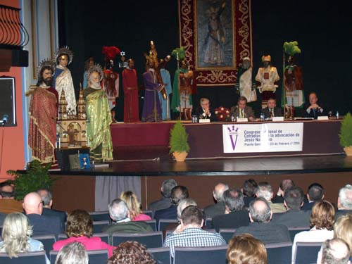 UNA MESA REDONDA ABORDA EL PATRIMONIO INMATERIAL DE LA COFRADÍA DE JESÚS NAZARENO EN LA CLAUSURA DEL V CONGRESO DE COFRADÍAS 1
