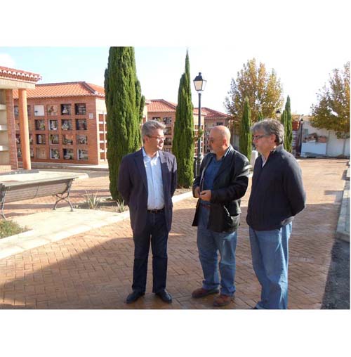 EL ALCALDE COMPRUEBA LA MARCHA DEL PLAN DE ACCESIBILIDAD Y LAS OBRAS DE MEJORA DEL CEMENTERIO MUNICIPAL 1