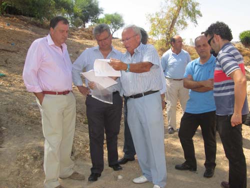 FINALIZAN LOS TRABAJOS DE DESBROCE DE LAS TRASERAS DE LA CUESTA DEL MOLINO Y CALLE ESPERANZA 1
