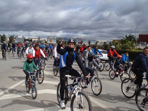 MÁS DE 400 INSCRITOS PARTICIPAN EN EL DÍA DE LA BICI 1