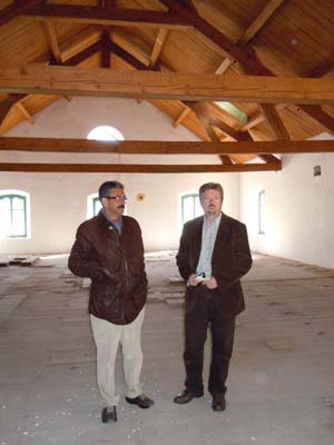 EL ALCALDE VISITA LAS OBRAS DE RESTAURACIÓN DE LA CUBIERTA DE LA ALIANZA 1